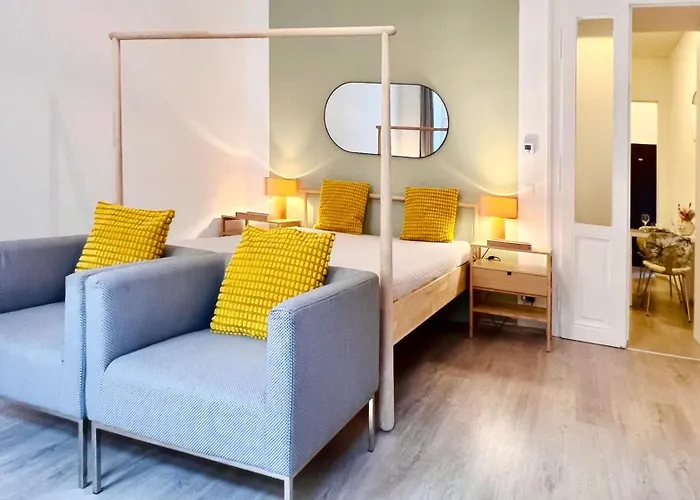 Servus Homes - Metro Stadthalle Apartment