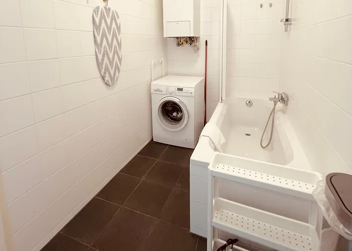 Servus Homes - Metro Stadthalle Apartamento